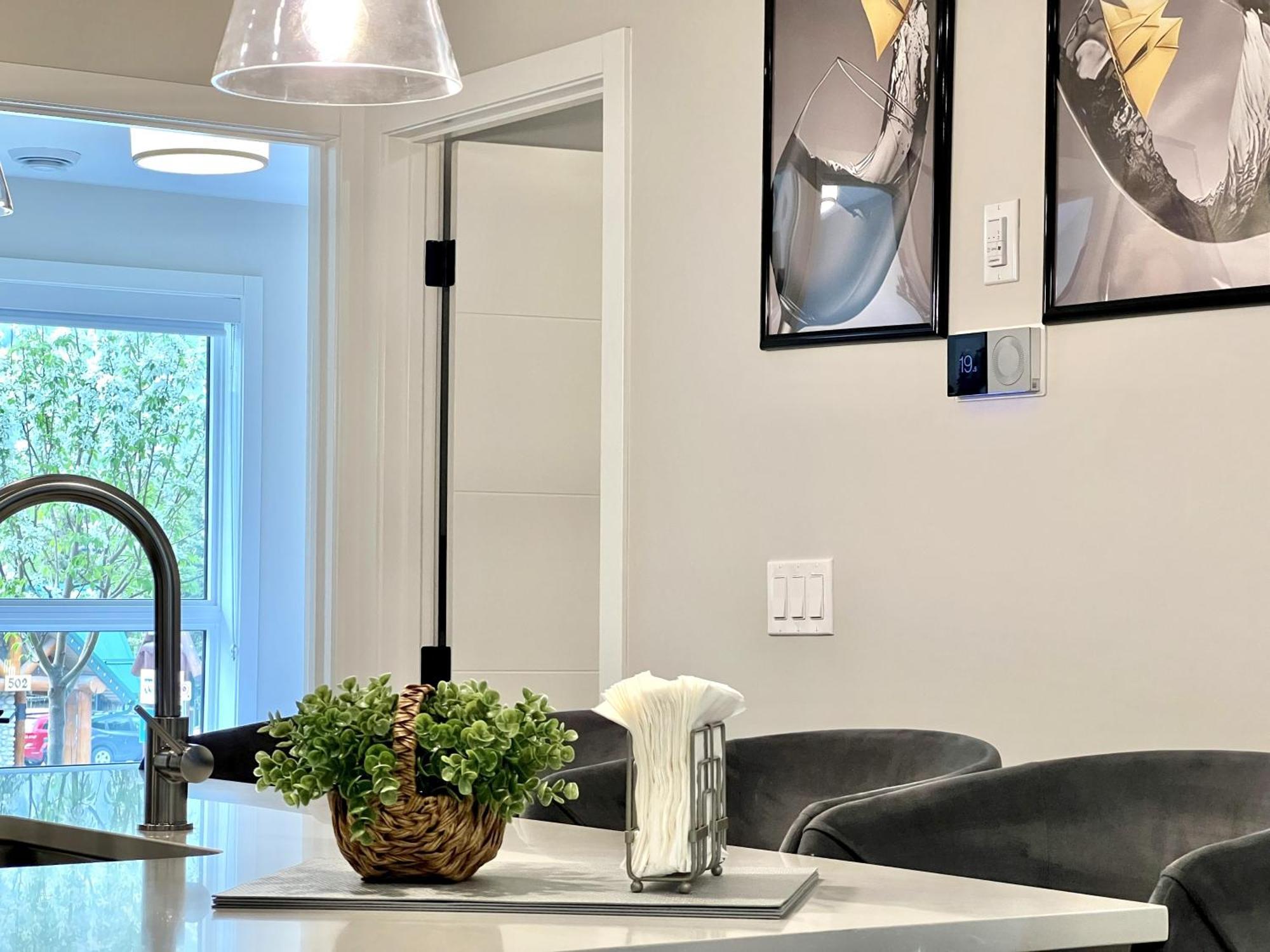 Brand New 2Br Condo With Outdoor Swimming Pool And Hot Tub Canmore Eksteriør bilde